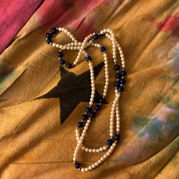 Pearl and Onyz bead Necklace - Picture 3 of 6